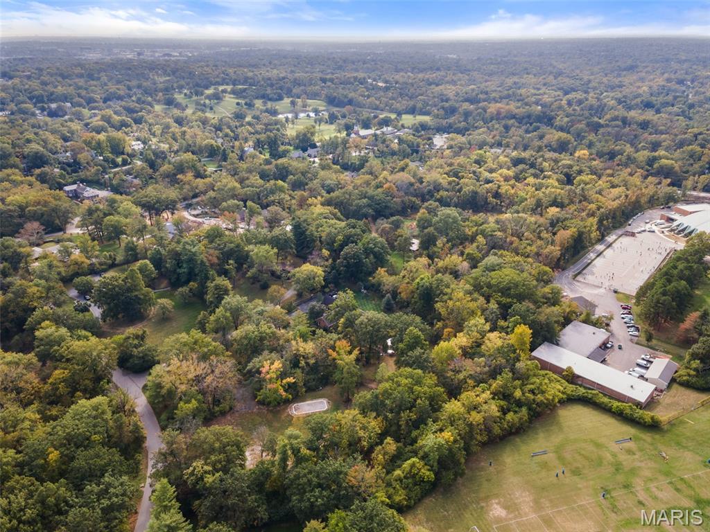 10 Upper Barnes Road Ladue, MO 63124 - Photo 11 of 19
