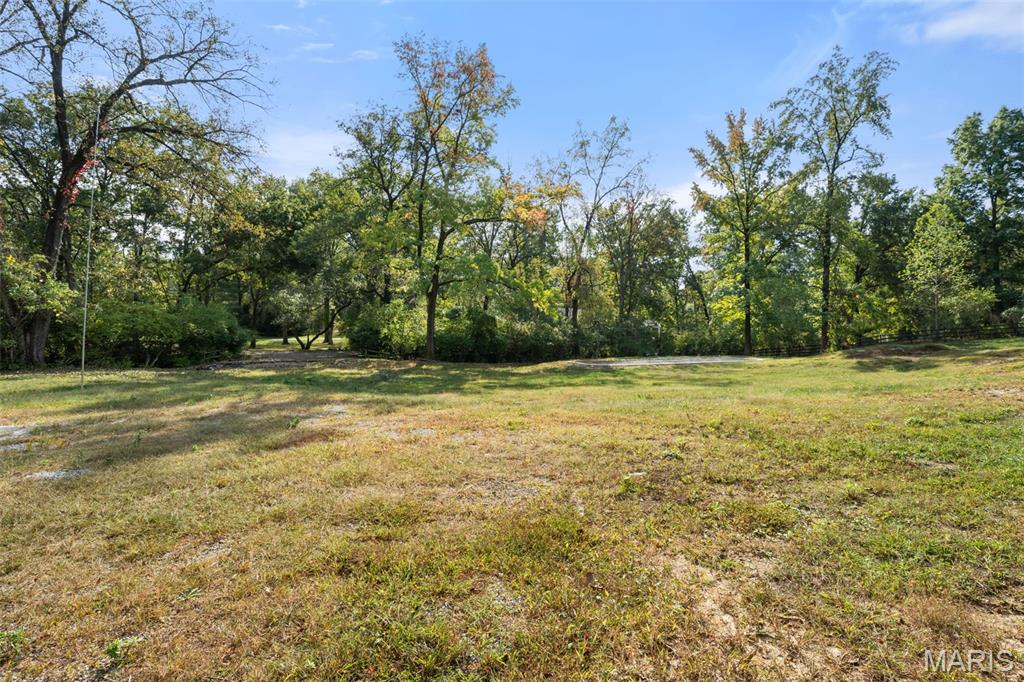 10 Upper Barnes Road Ladue, MO 63124 - Photo 6 of 19