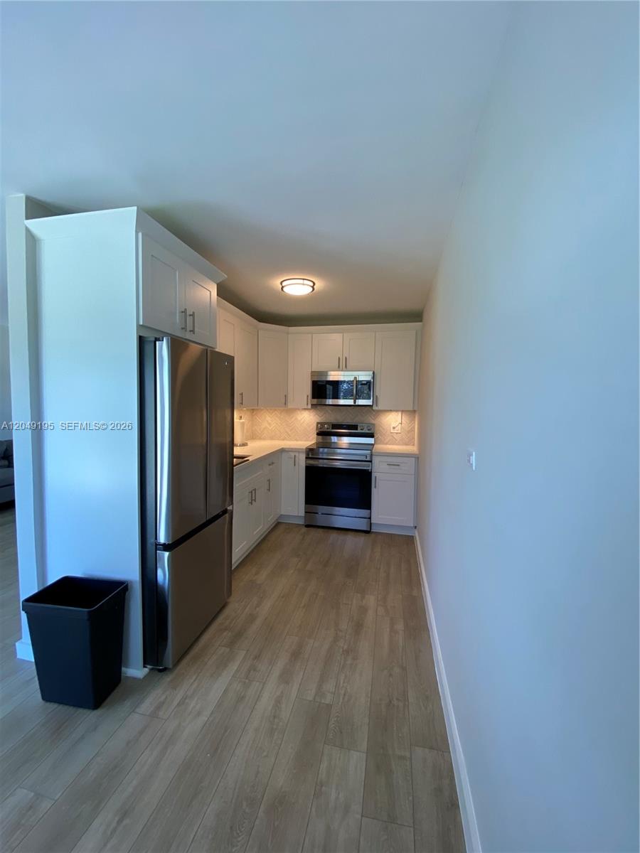 11121 Southwest 46th Street Miami, FL 33165 - Photo 6 of 13