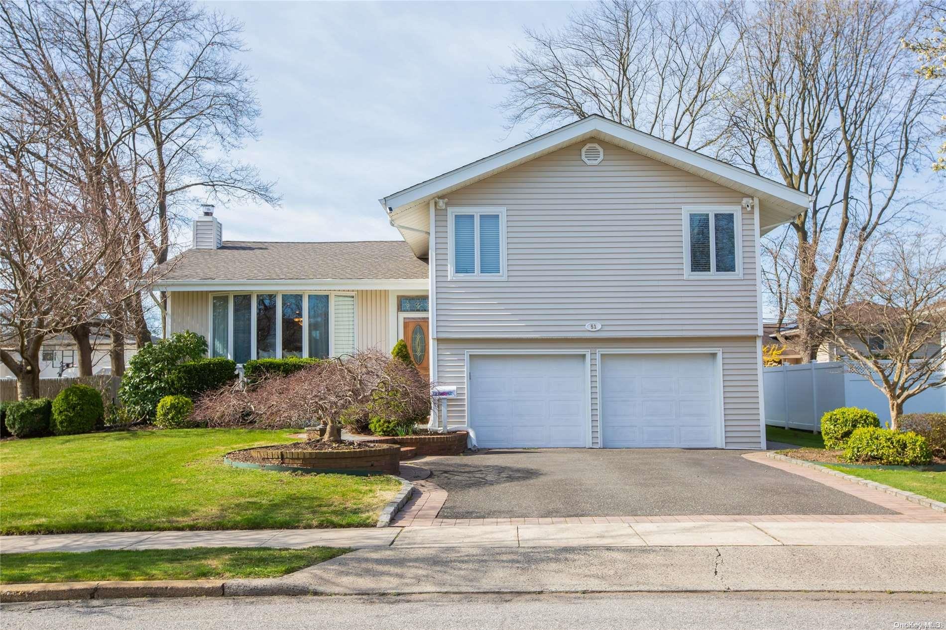 51 Middle Lane Jericho, NY 11753 - Photo 1 of 1