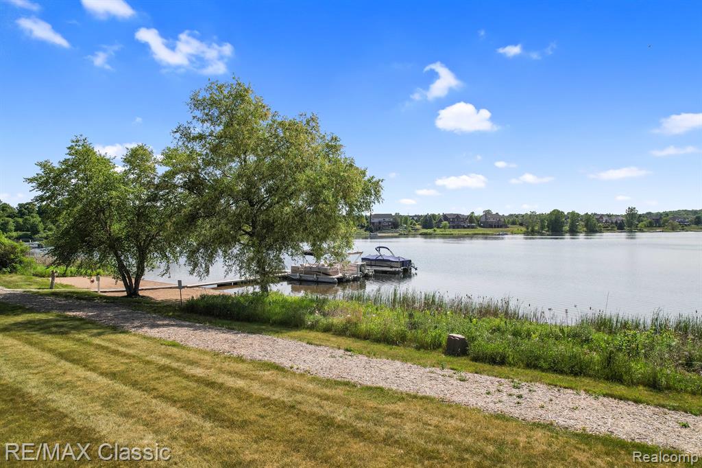 24825 Reeds Pointe Drive Novi, MI 48374 - Photo 52 of 56