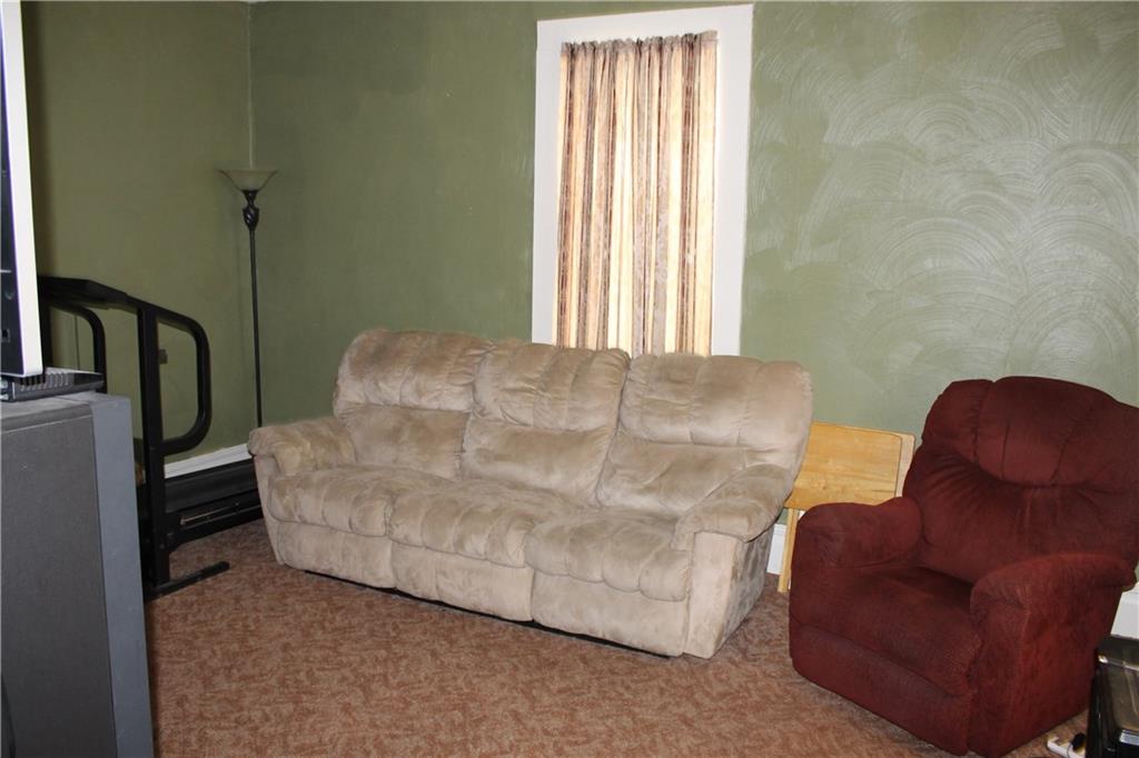 11 Braddock Rd Avenue Mount Pleasant, PA 15666 - Photo 10 of 10 living room