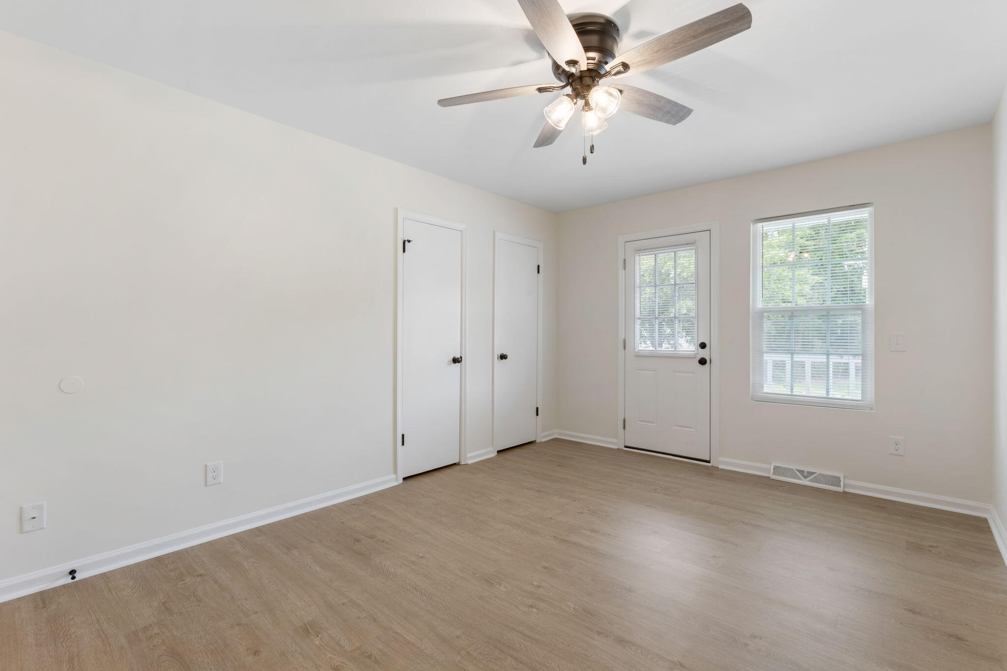 270 Fleming Road, Unit B Charleston, SC 29412 - Photo 15 of 17