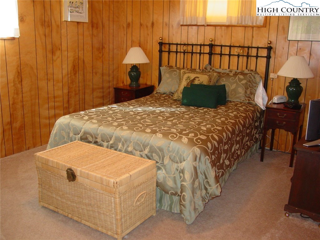 221 Alpine Road Blowing Rock, NC 28605 - Photo 9 of 16 Gallery Image 9