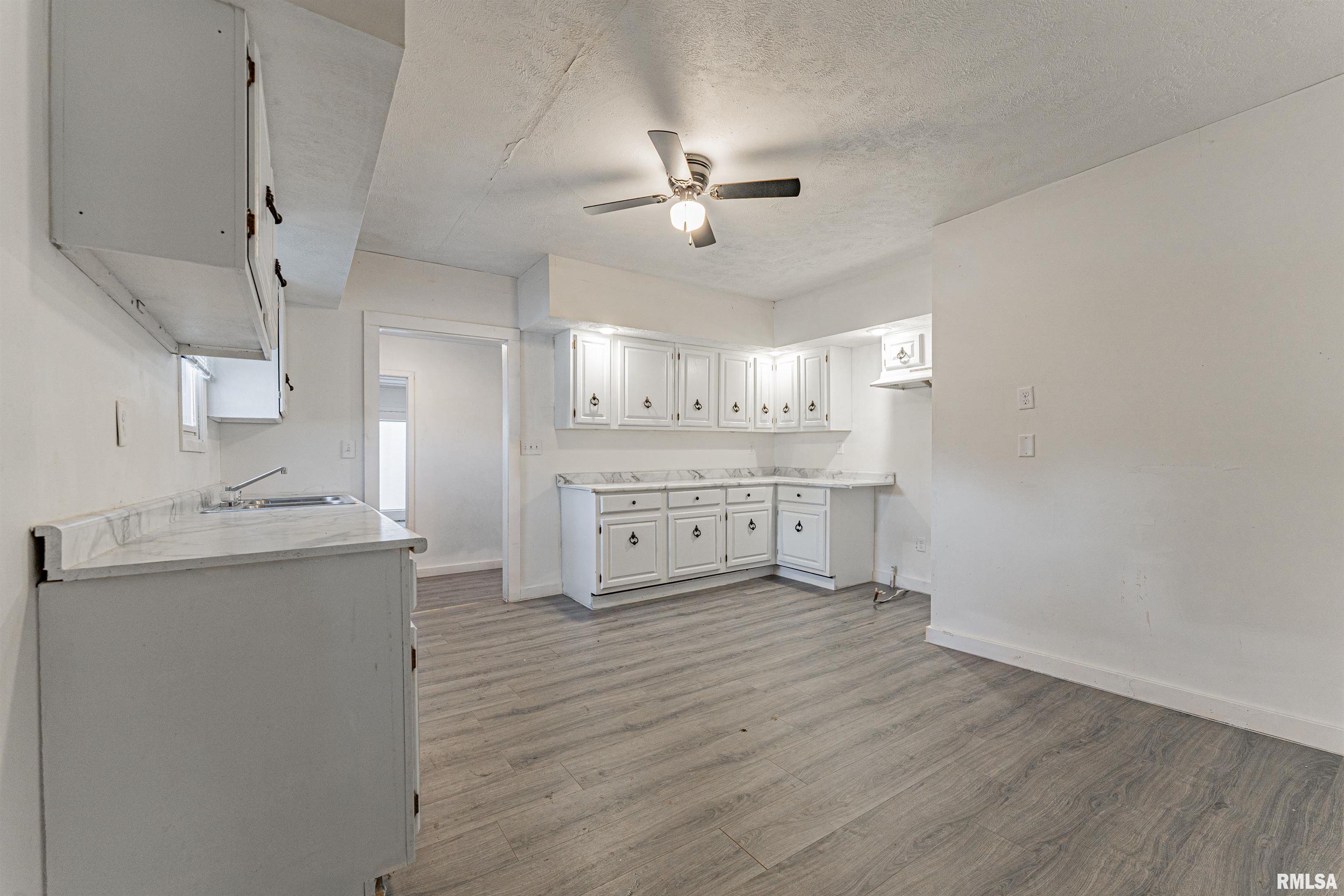 728 North Kickapoo Street Lincoln, IL 62656 - Photo 14 of 23 Gallery Image 14