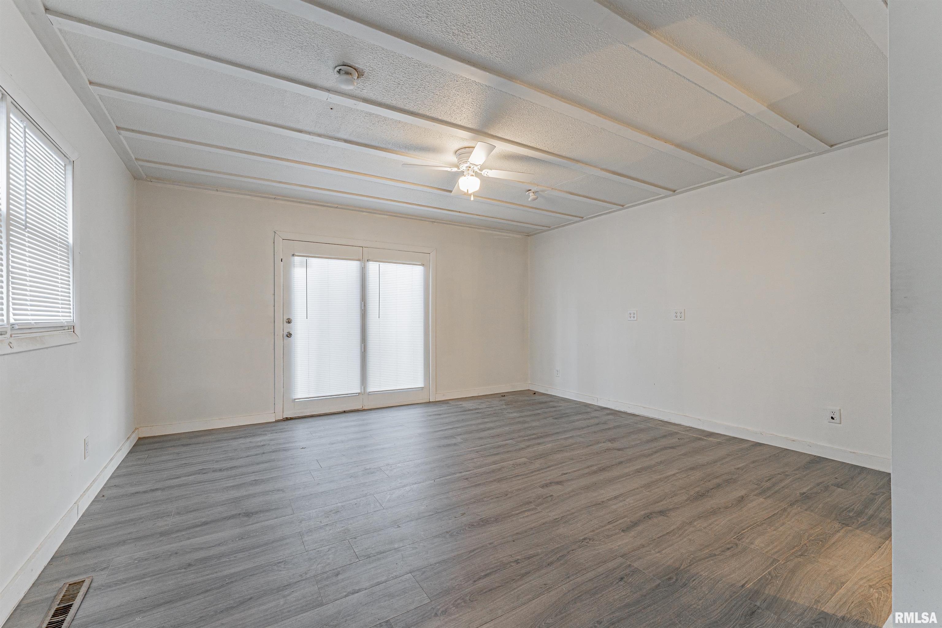 728 North Kickapoo Street Lincoln, IL 62656 - Photo 17 of 23 Gallery Image 17