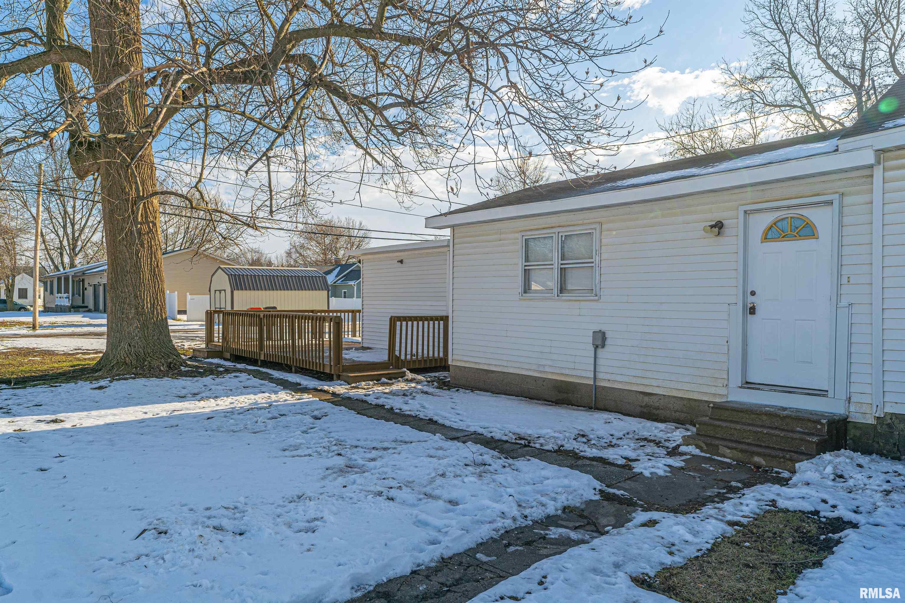 728 North Kickapoo Street Lincoln, IL 62656 - Photo 2 of 23 Gallery Image 2