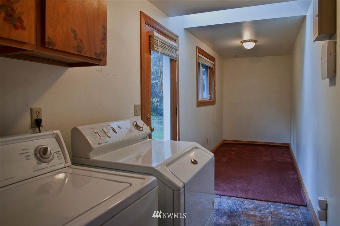 4013 Grove Road Northwest Olympia, WA 98502 - Photo 13 of 17 Gallery Image 13