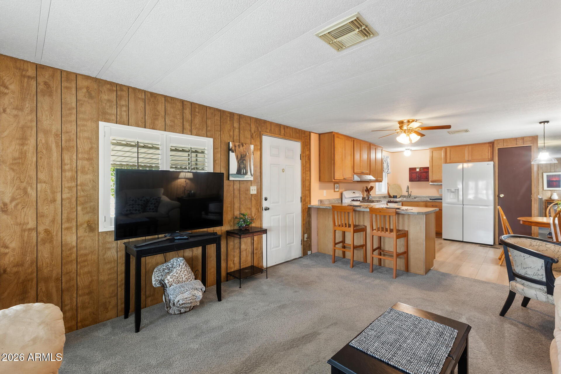 2523 East Contention Mine Road, Unit 21 Phoenix, AZ 85032 - Photo 6 of 18 Living Room
