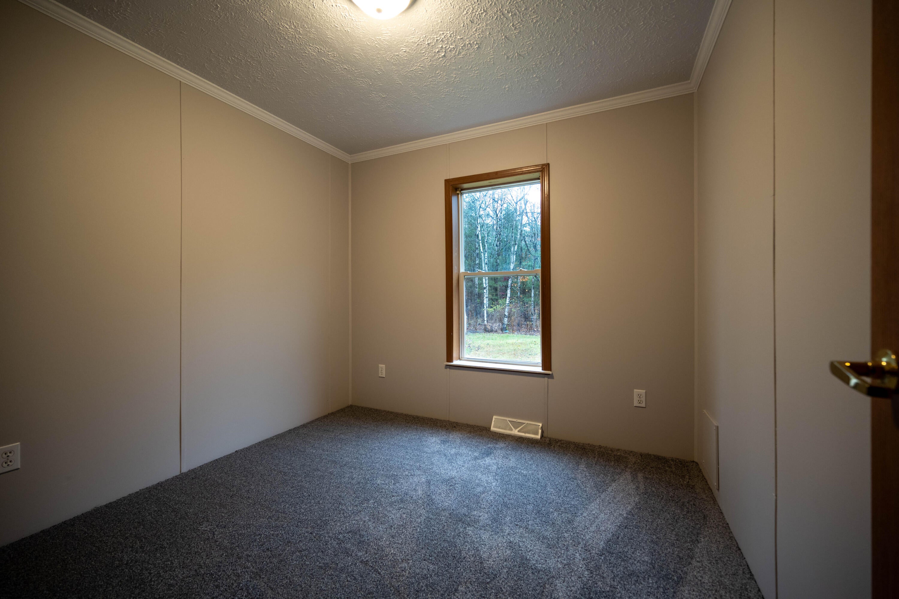 2921 South Extension Road Cheboygan, MI 49721 - Photo 15 of 17 Gallery Image 15