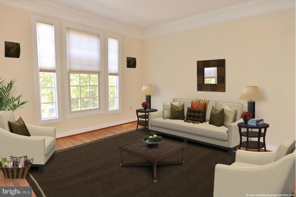 6349 Simmer Circle Springfield, VA 22150 - Photo 2 of 25 Living Room