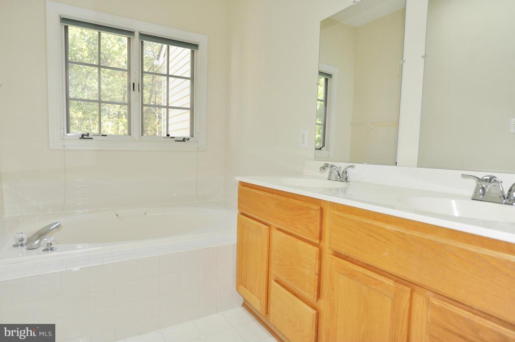 6349 Simmer Circle Springfield, VA 22150 - Photo 13 of 25 Bath (Master)