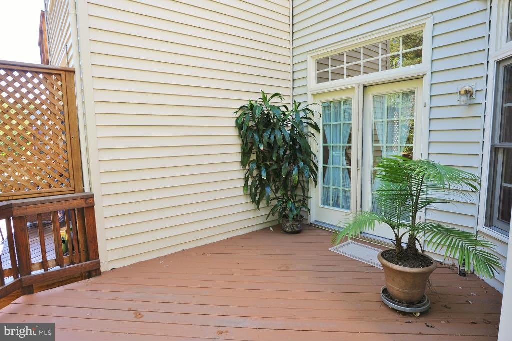 6349 Simmer Circle Springfield, VA 22150 - Photo 10 of 25 Deck