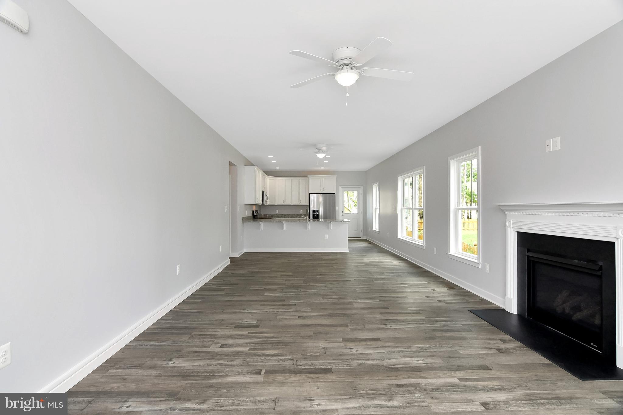 324 3rd Colonial Beach Colonial Beach, VA 22443 - Photo 6 of 10 Kitchen-Living Area