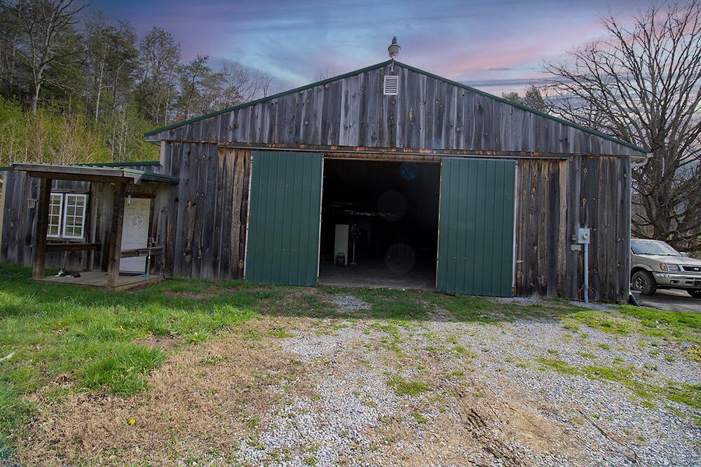 3407 Middle Creek Road Afton, TN 37616 - Photo 4 of 20 middlecreekroad(7)
