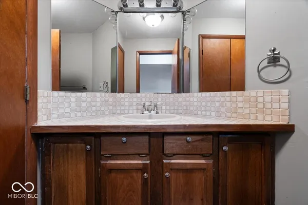 $475,000 | 10280 West 300 South, Parker City, IN 47368