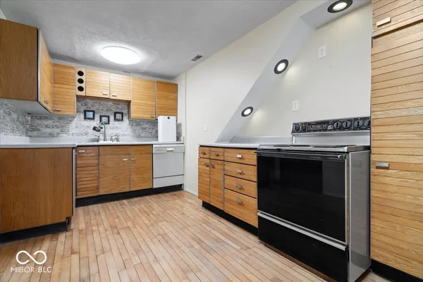 $475,000 | 10280 West 300 South, Parker City, IN 47368