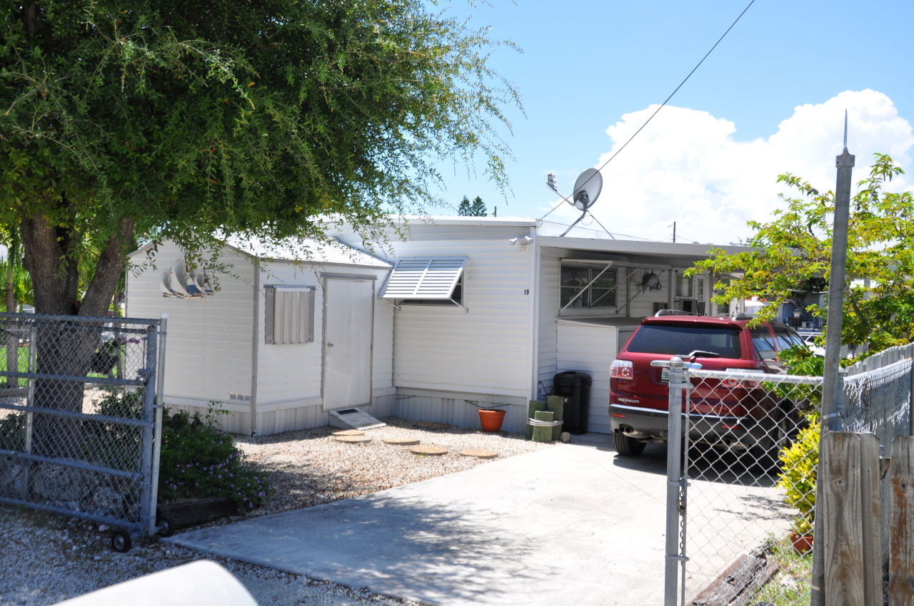 19 Swallow Road Key Largo, FL 33037 - Photo 1 of 15 Primary View