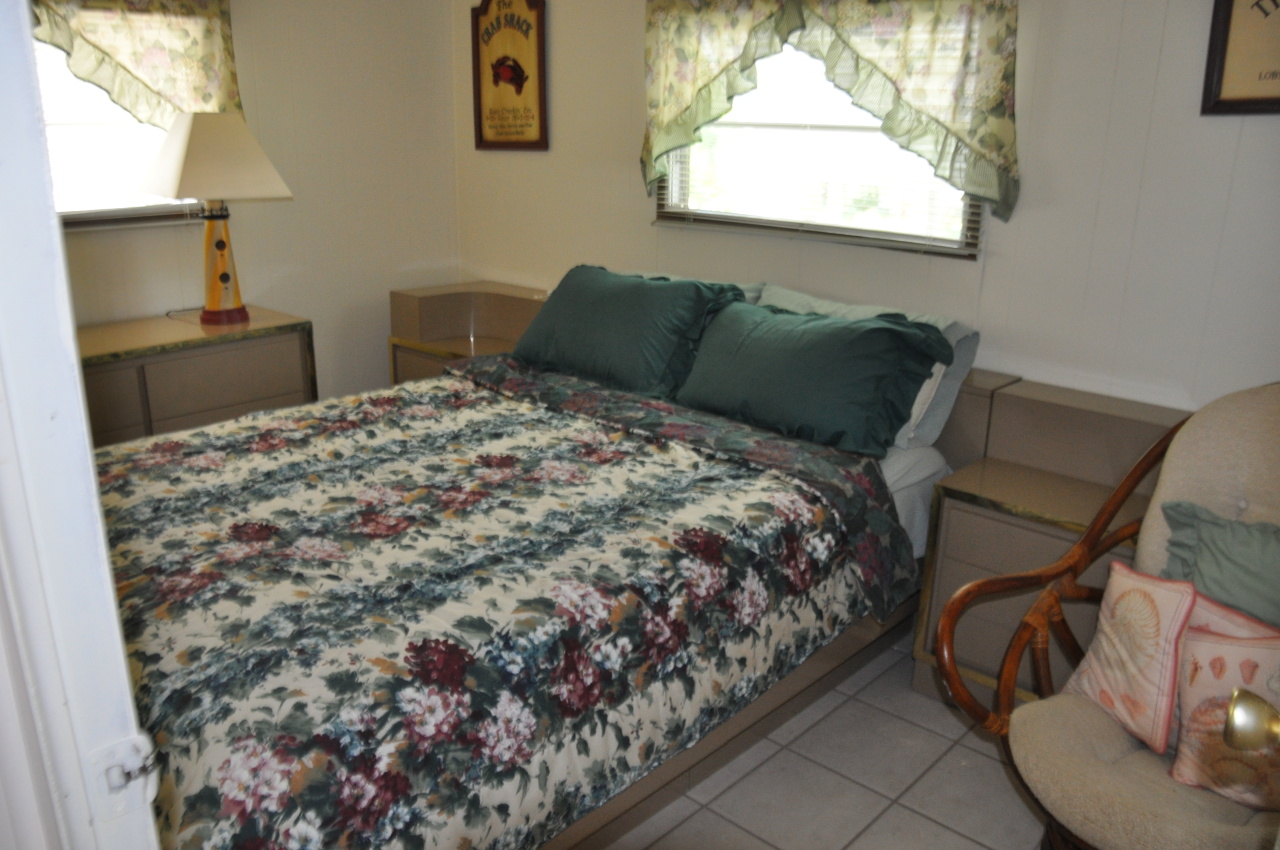 19 Swallow Road Key Largo, FL 33037 - Photo 11 of 15 Second Bedroom