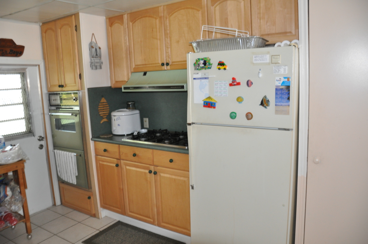 19 Swallow Road Key Largo, FL 33037 - Photo 14 of 15 Kitchen View 2