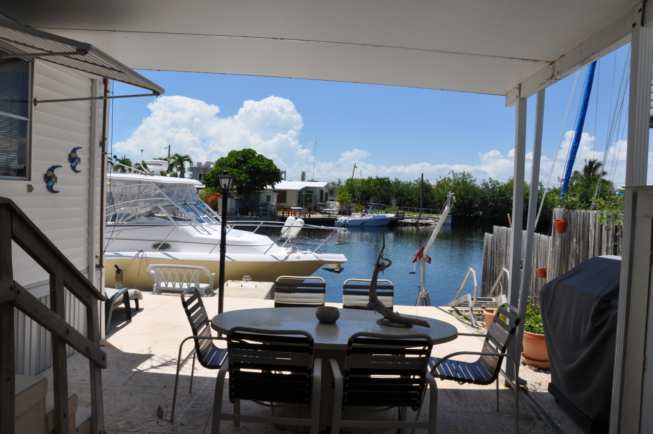 19 Swallow Road Key Largo, FL 33037 - Photo 3 of 15 Covered Parking