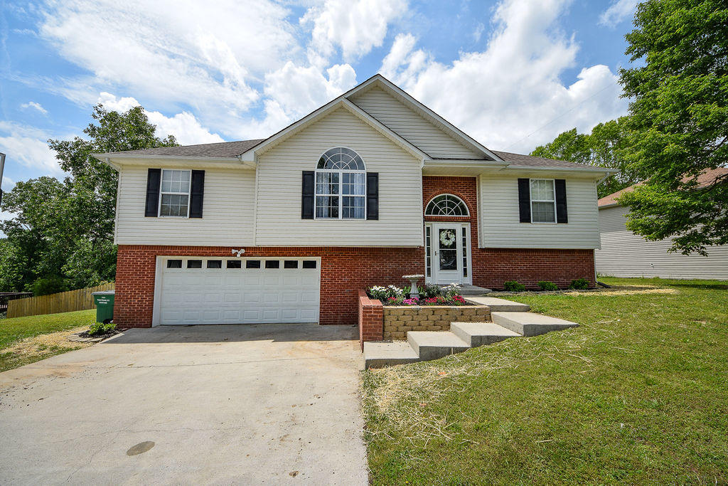 10142 Fielding Road Ooltewah, TN 37363 - Photo 2 of 39 DSC_2016