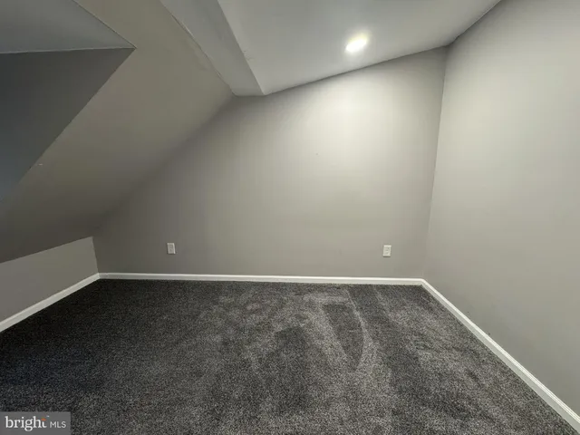 $1,500 | 146-48 South Street, Philadelphia, PA 19147