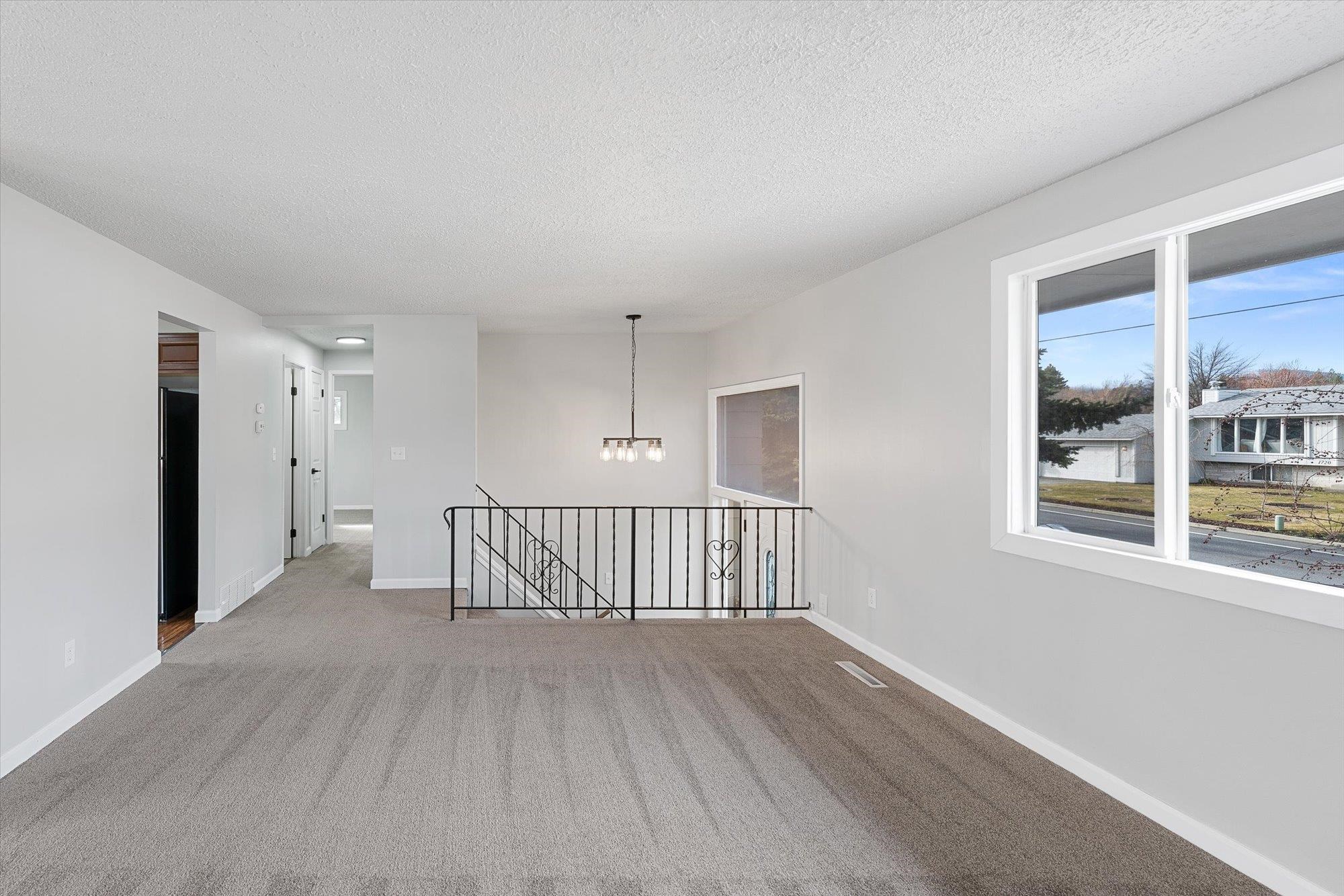 1711 South Evergreen Road Spokane Valley, WA 99037 - Photo 9 of 27