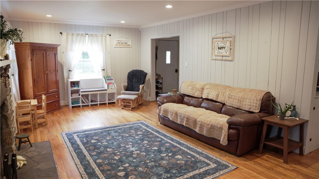 19 Locust Road, Unit 221 Laughlintown, PA 15655 - Photo 15 of 36