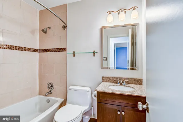 $639,900 | 10344 Granite Creek Lane, Oakton, VA 22124