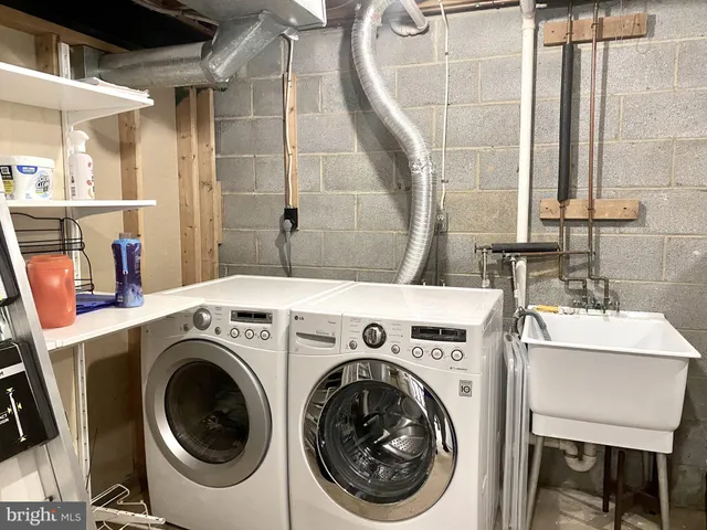 $639,900 | 10344 Granite Creek Lane, Oakton, VA 22124