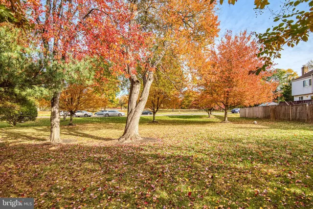 $639,900 | 10344 Granite Creek Lane, Oakton, VA 22124