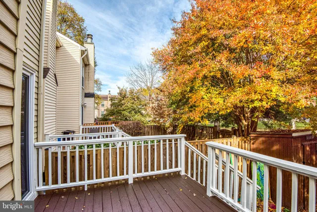 $639,900 | 10344 Granite Creek Lane, Oakton, VA 22124