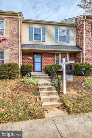 $639,900 | 10344 Granite Creek Lane, Oakton, VA 22124