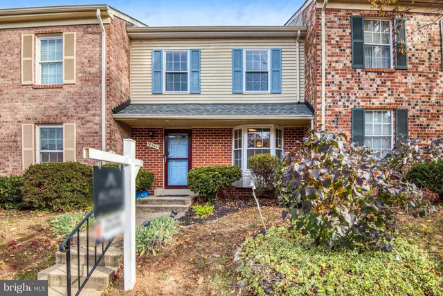 $639,900 | 10344 Granite Creek Lane, Oakton, VA 22124