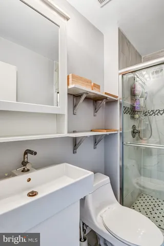 $639,900 | 10344 Granite Creek Lane, Oakton, VA 22124