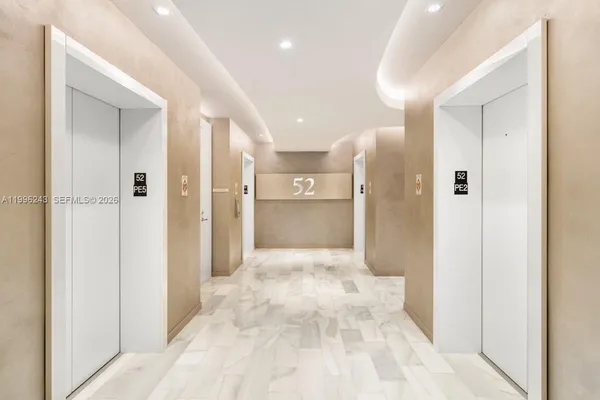 $9,250 | 1000 Brickell Plaza, Unit 2701, Miami, FL 33131