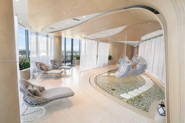 $9,250 | 1000 Brickell Plaza, Unit 2701, Miami, FL 33131