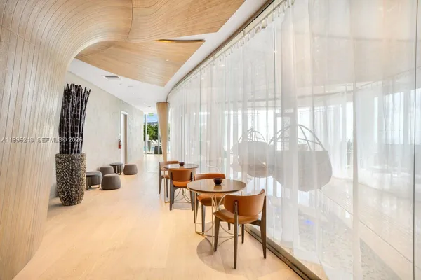 $9,250 | 1000 Brickell Plaza, Unit 2701, Miami, FL 33131