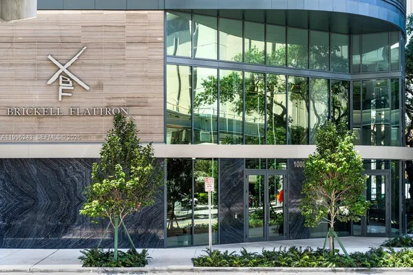 $9,250 | 1000 Brickell Plaza, Unit 2701, Miami, FL 33131