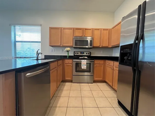 $3,250 | 9165 36th Manor, Miramar, FL 33025