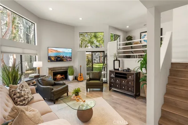 $815,000 | 152 North Singingwood Street, Unit 11, Orange, CA 92869