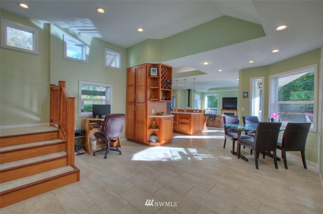 18835 106th Avenue Southeast Renton, WA 98055 - Photo 12 of 28 Gallery Image 12