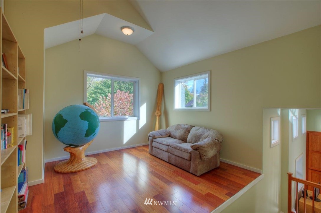 18835 106th Avenue Southeast Renton, WA 98055 - Photo 13 of 28 Gallery Image 13