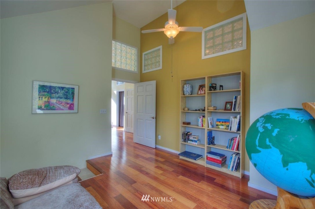 18835 106th Avenue Southeast Renton, WA 98055 - Photo 14 of 28 Gallery Image 14