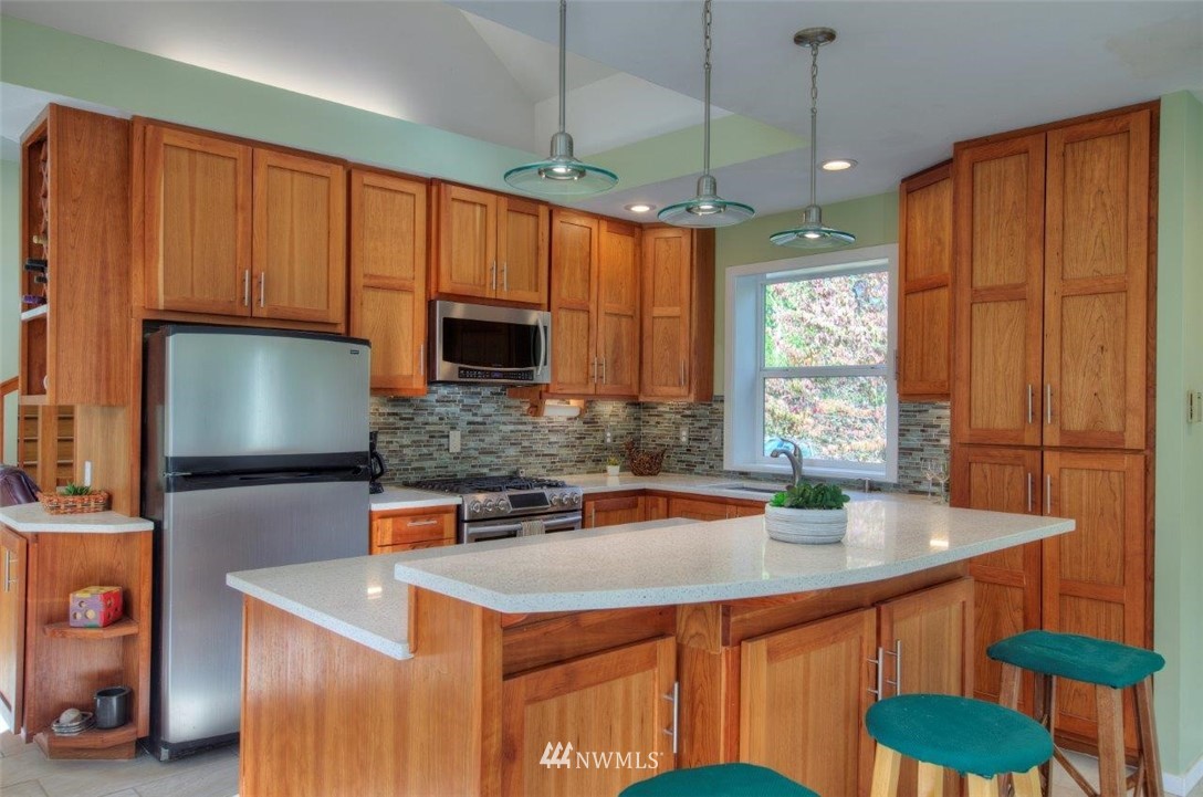 18835 106th Avenue Southeast Renton, WA 98055 - Photo 10 of 28 Gallery Image 10