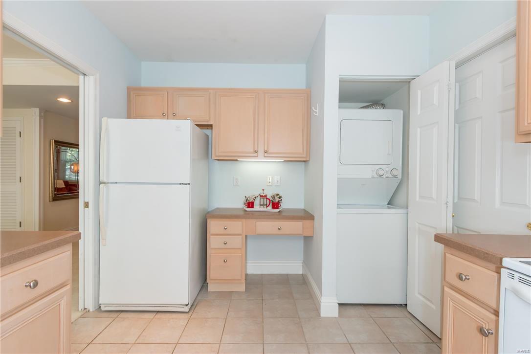 7538 Wydown Boulevard, Unit 1A St. Louis, MO 63105 - Photo 11 of 17