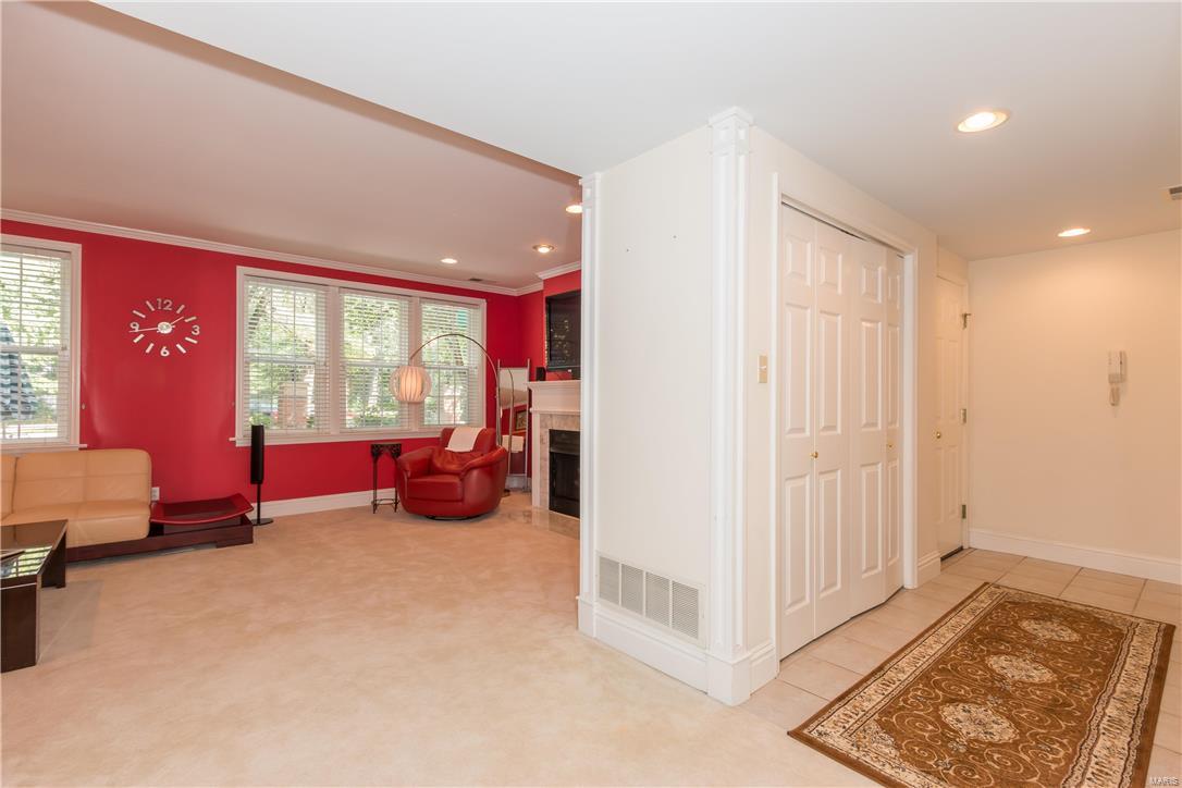 7538 Wydown Boulevard, Unit 1A St. Louis, MO 63105 - Photo 2 of 17