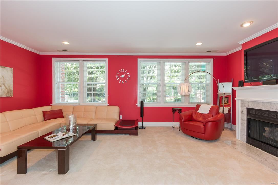 7538 Wydown Boulevard, Unit 1A St. Louis, MO 63105 - Photo 3 of 17