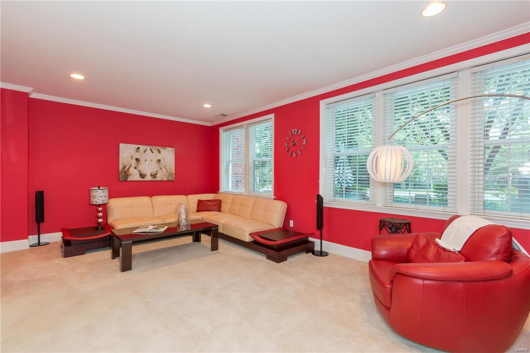 7538 Wydown Boulevard, Unit 1A St. Louis, MO 63105 - Photo 4 of 17